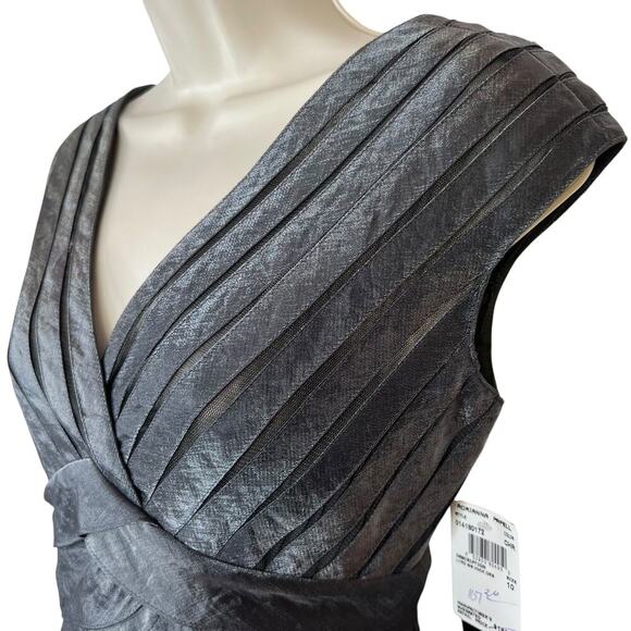 ADRIANNA PAPELL the Lyrd Short Sleeve V-neck Cocktail Dress in Grey Taupe Sz 10P - Picture 4 of 12